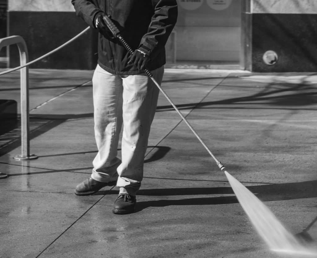 commercial pressure washing service